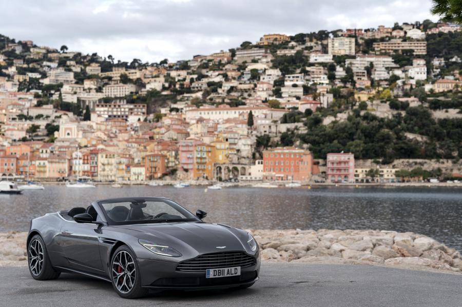  Aston Martin DB11 V8 Volante 2018 года  (WW) (фото 30 из 54)